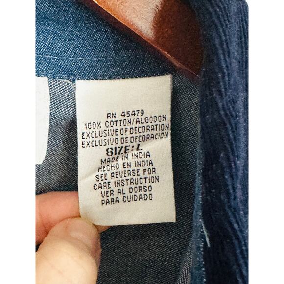 VTG 90s Denim Shirt Dark Wash Cotton Cheerleader Bears Size Large Embroidery - Picture 2 of 8